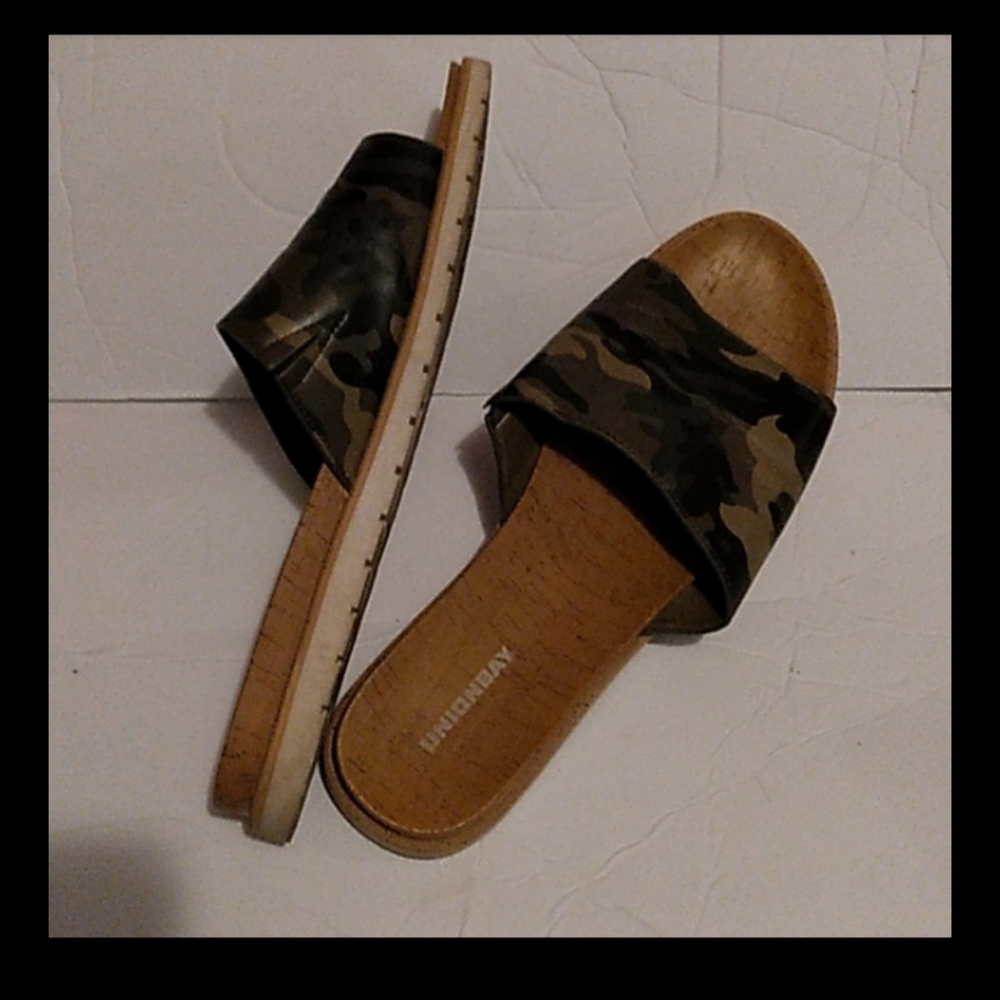 Union bay sandals slides